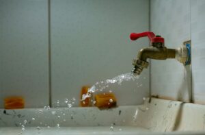 plumbing-leaks-arizona-condos